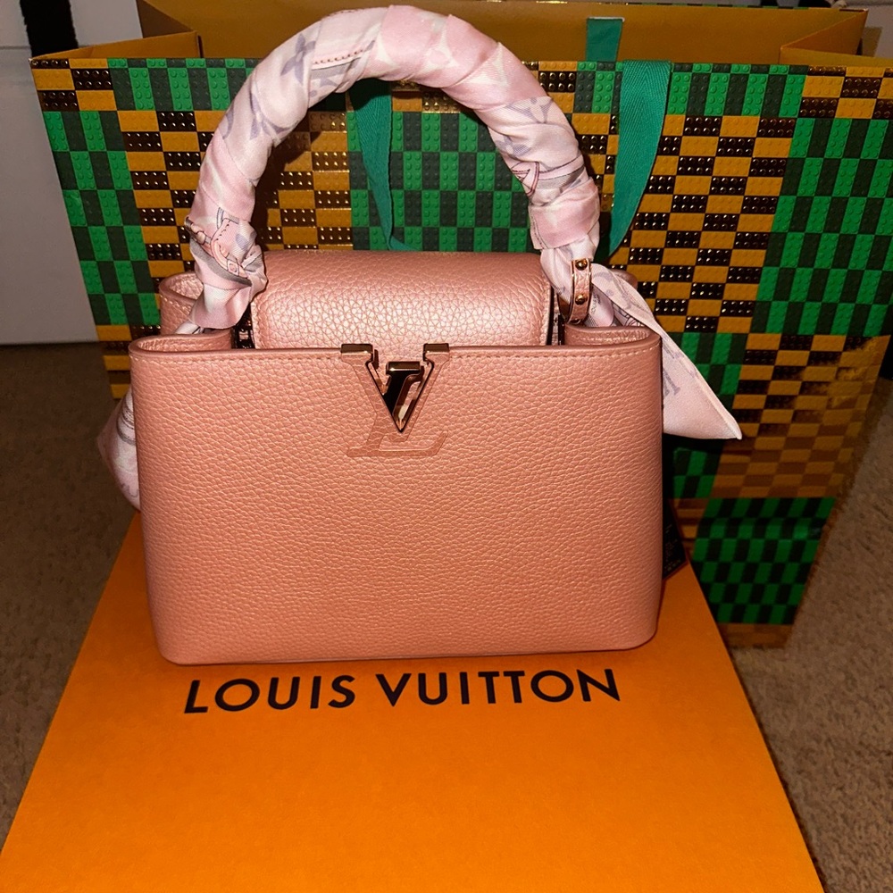 Louis Vuitton Capucines BB